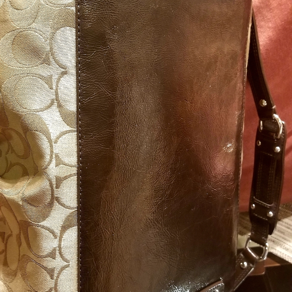 Coach Ashley large signature satchel. Khaki with mahogany. - Picture 5 of 5